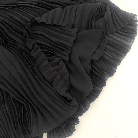 Aritzia Wilfred Le Fou Valcourt Blouse in Black - Picture 7 of 11